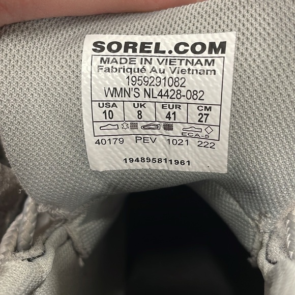 New Sorel Womens Out N About III Gray Waterproof Rain Boots Shoes - Picture 13 of 14